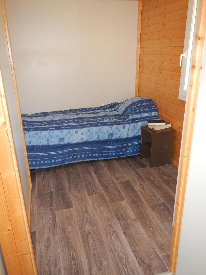 Cottages Du Lac De Miel Beynat Esterno foto