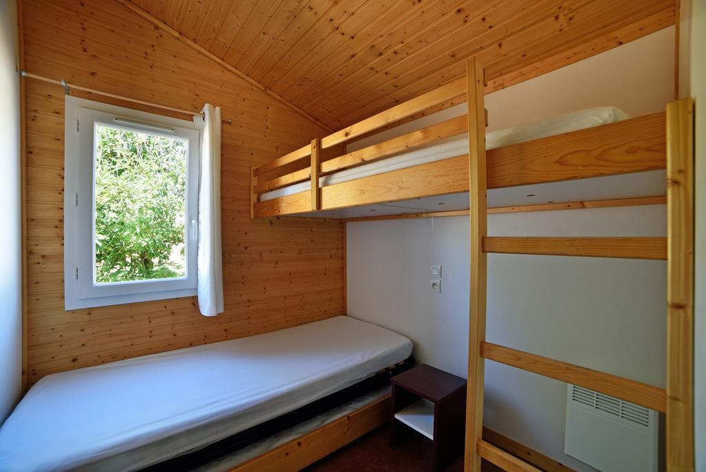 Cottages Du Lac De Miel Beynat Esterno foto
