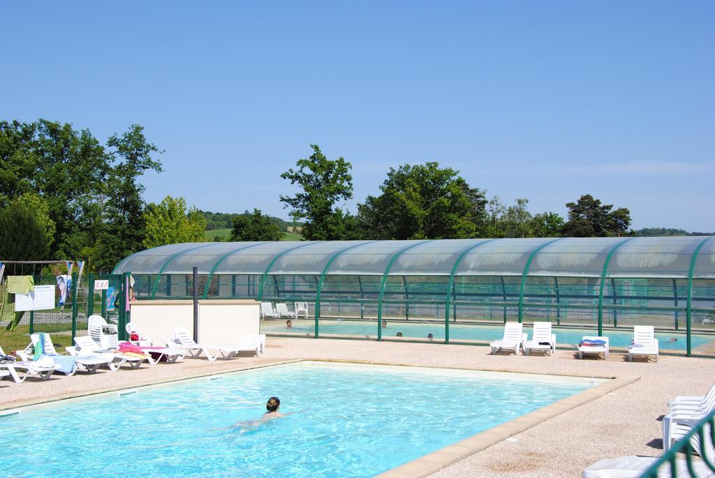 Cottages Du Lac De Miel Beynat Esterno foto